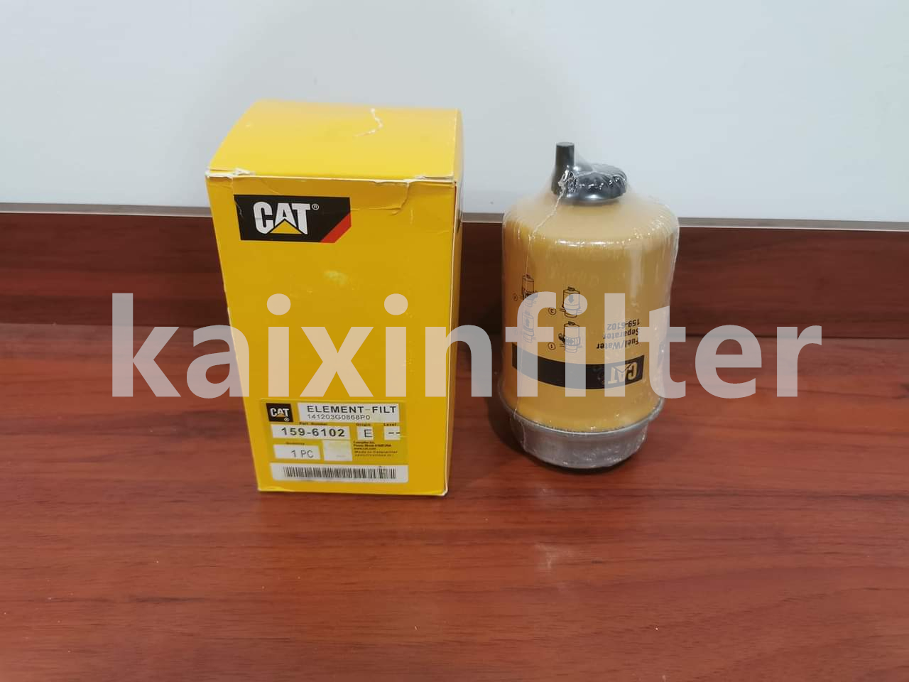 1596102 Caterpillar fuel filter Protects CAT engines from contaminants