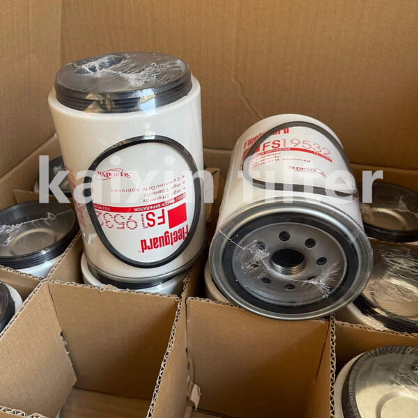 FLEETGUARD FS19532 High-Efficiency Fuel Filter – Engine Guard