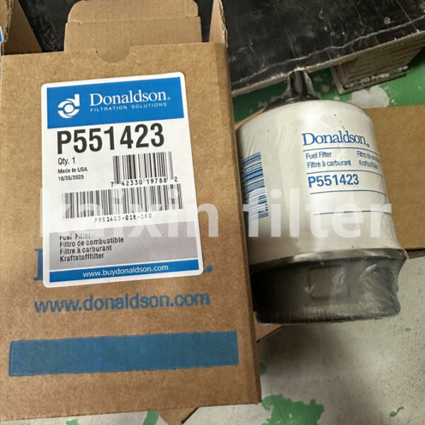 Donaldson P551423 Quick-Install Fuel Filter for Easy Replacement