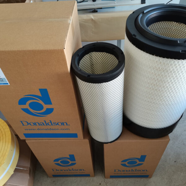 Donaldson P785590 Peak-Performance Air Filter for Engine Intake Sys