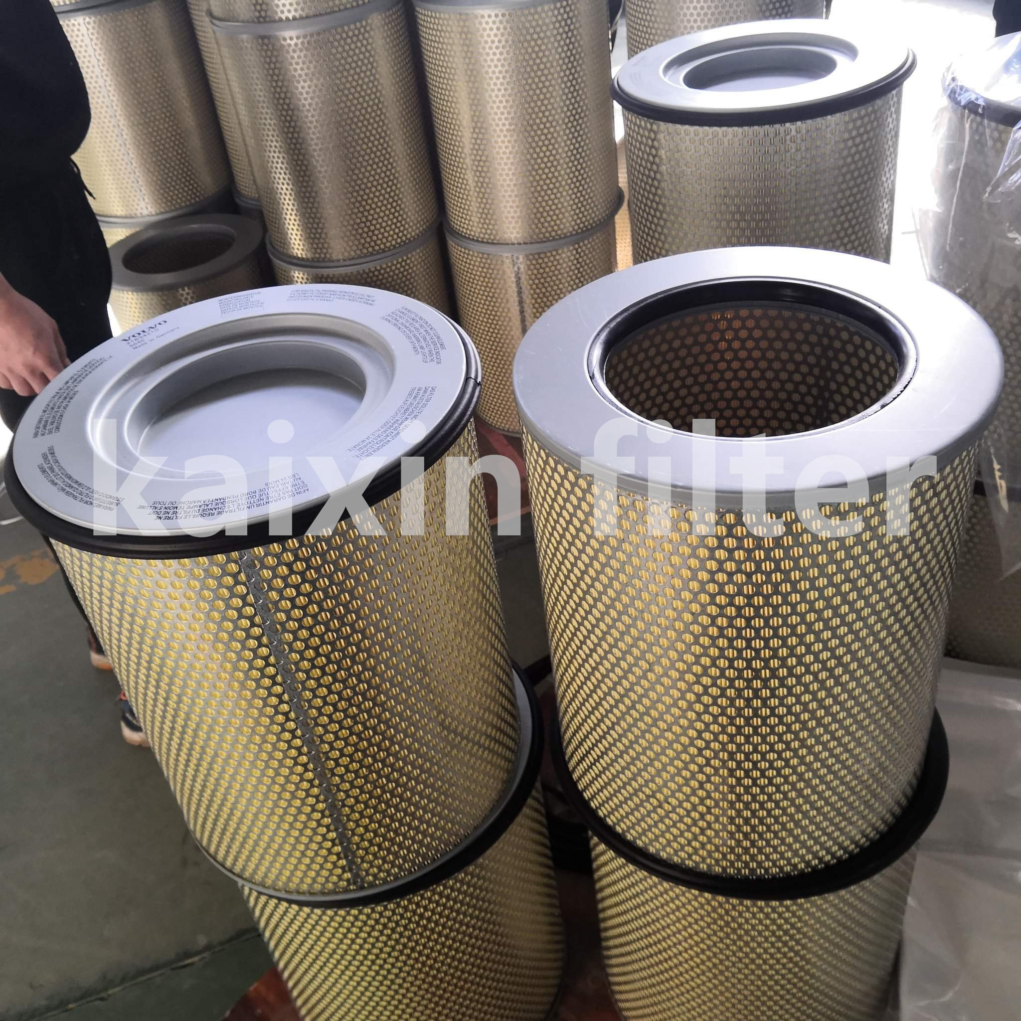 VOLVO 21834210 Dust-Resistant Air Filter